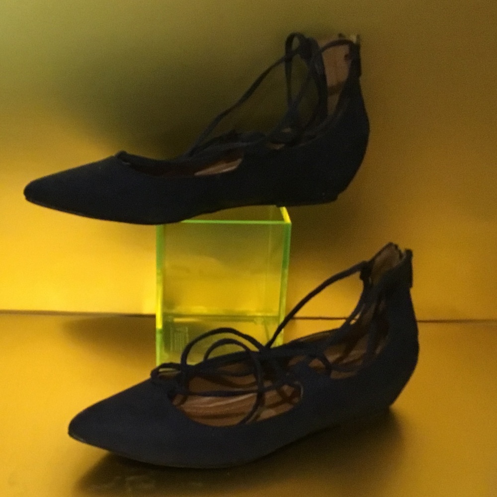 Candies Size 8.5 Navy Blue lace up dress shoes
